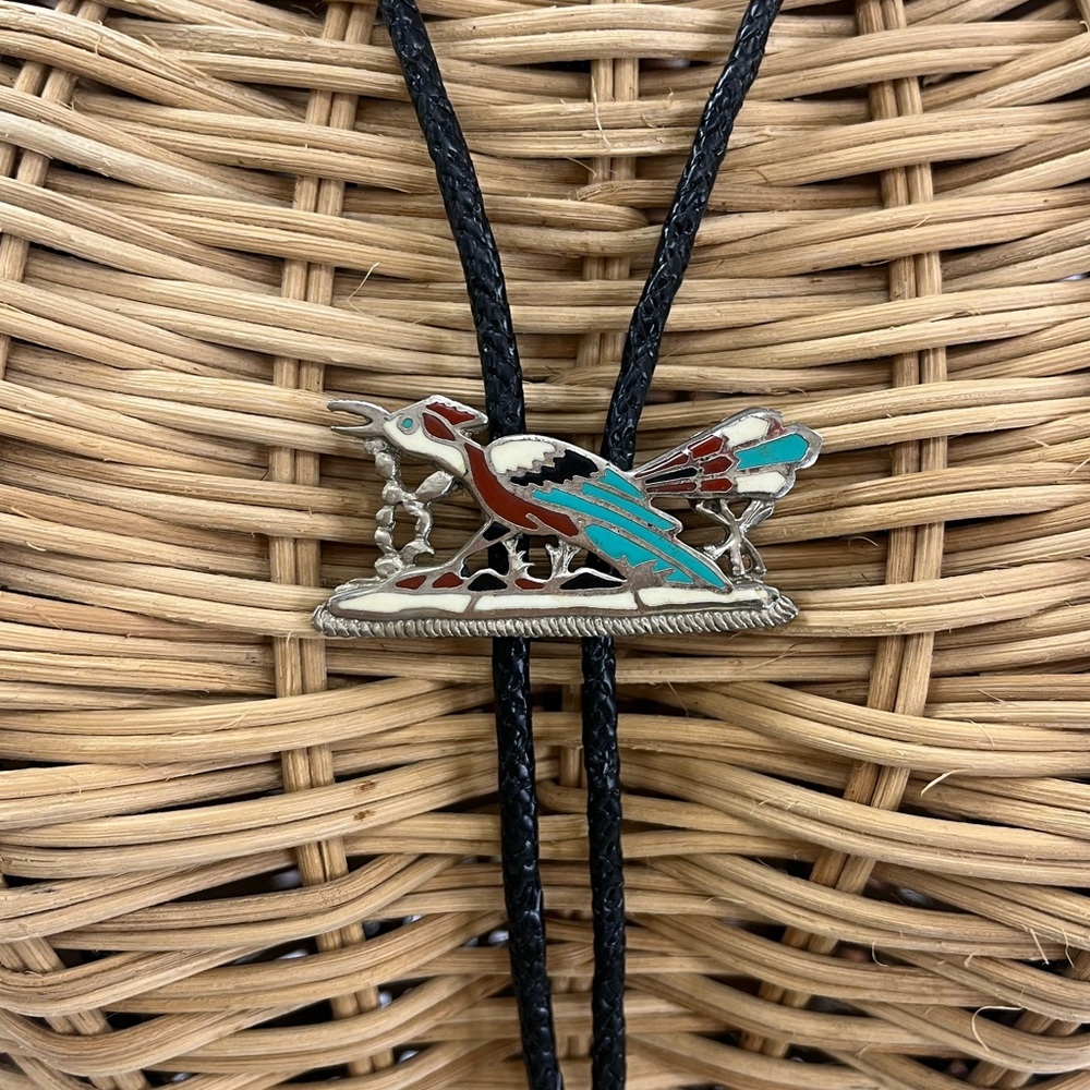 Bolo Tie: Unique Roadrunner Bird